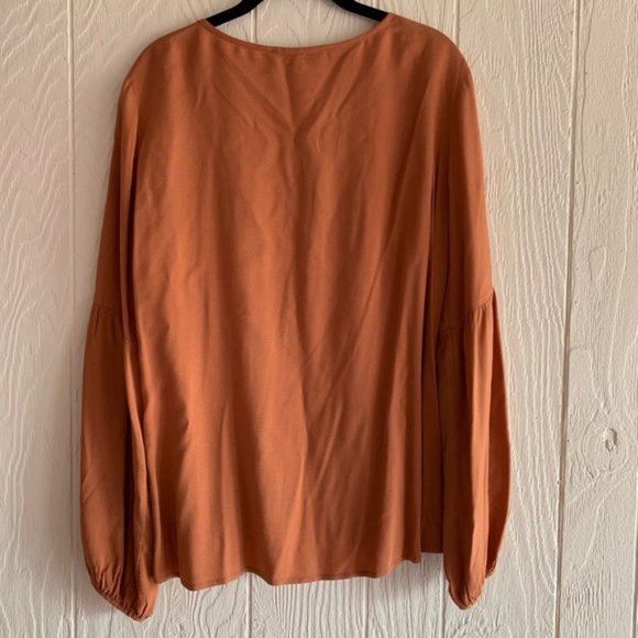 Sanctuary Top - Picture 3 of 8